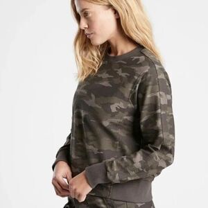 Athleta Farallon Camo Sweatshirt Size Large